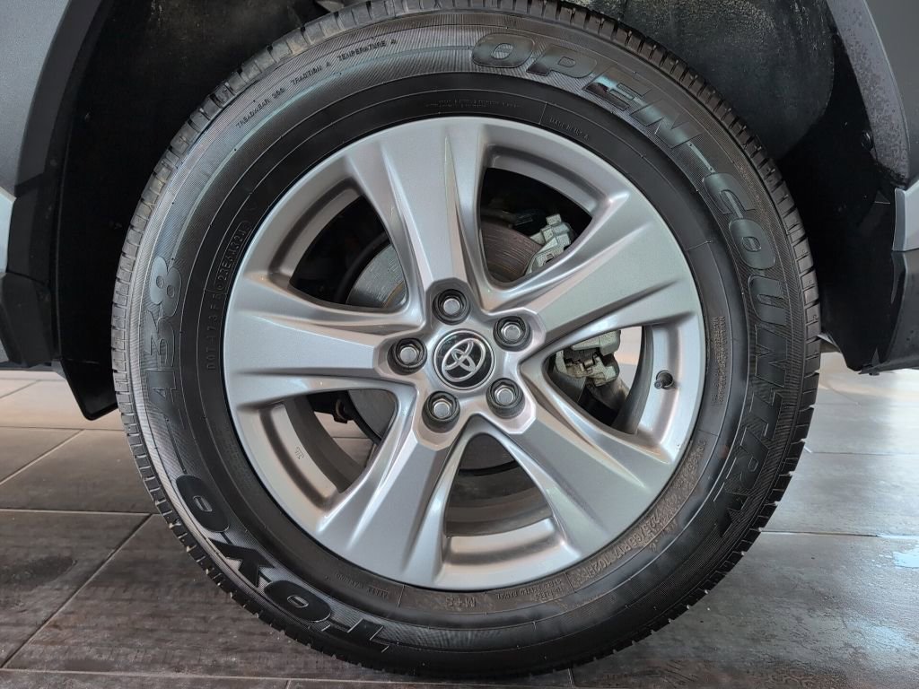 Used 2025 Toyota RAV4 XLE image 11