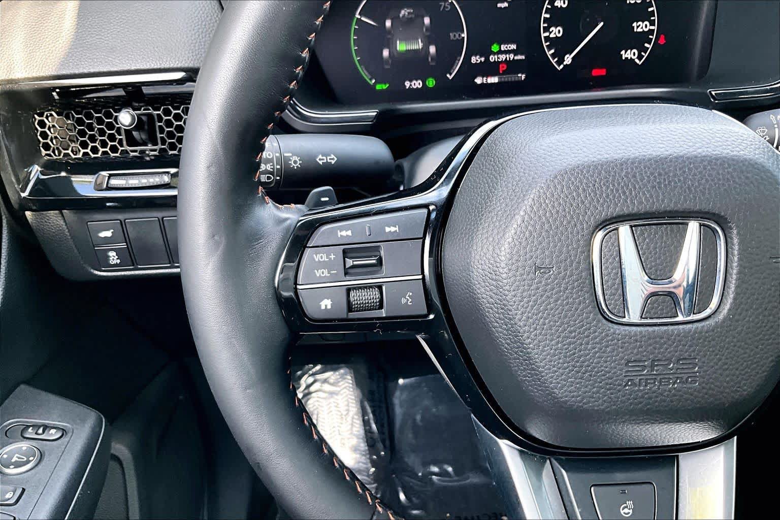 Used 2025 Honda CR-V Sport Touring image 24