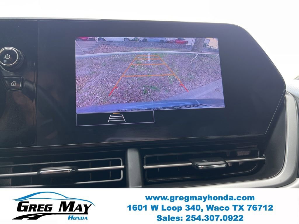 Used 2024 Chevrolet Trax RS FWD image 32