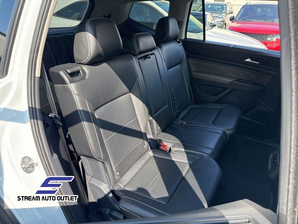 Used 2022 Volkswagen Atlas SEL R-Line image 18