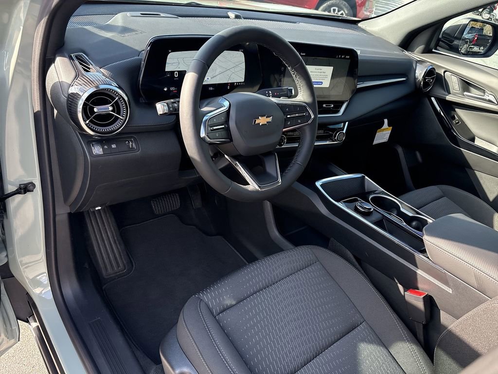 New 2026 Chevrolet Equinox LT w/ Safety and Technology Package image 12