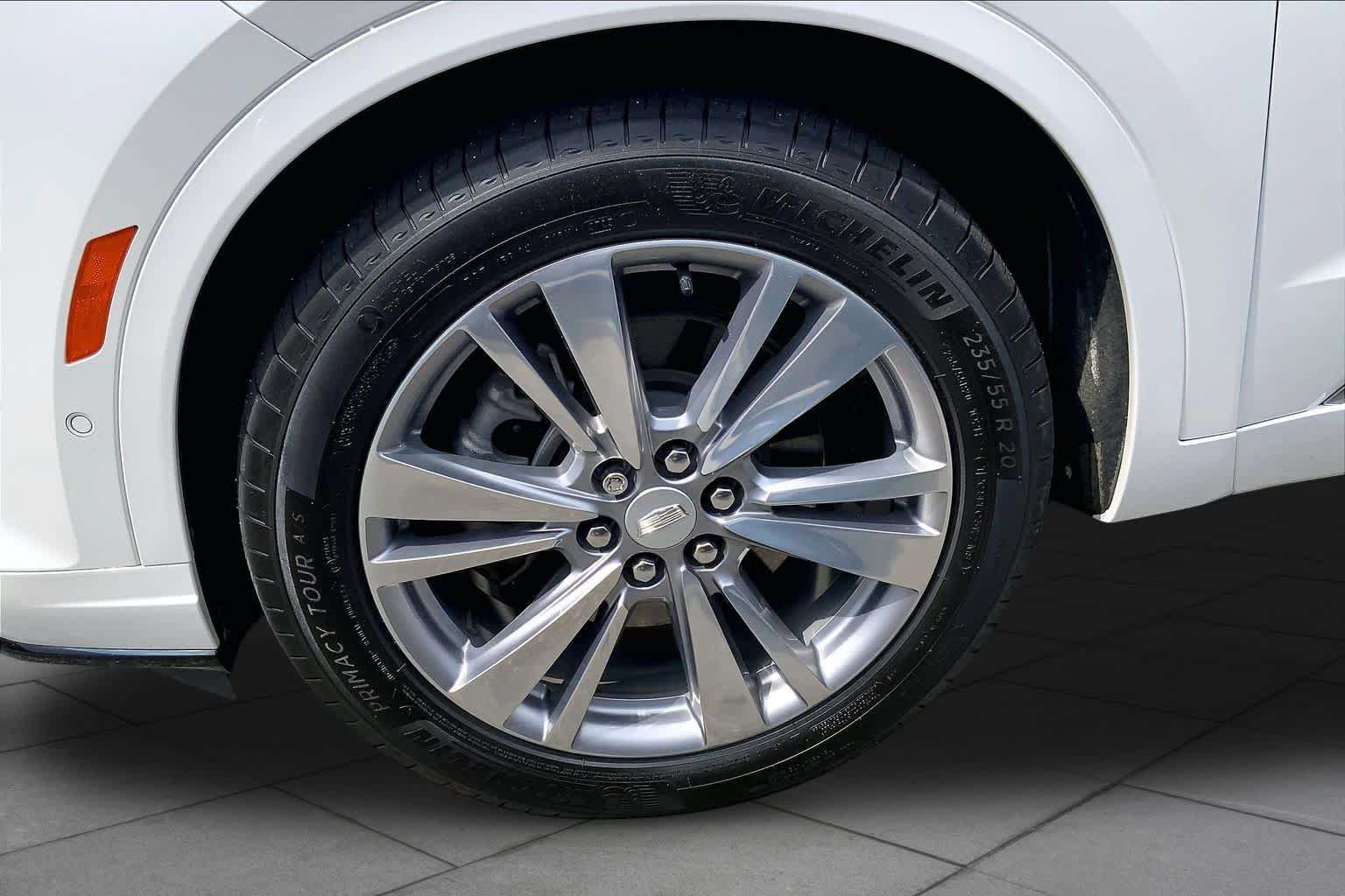 Used 2024 Cadillac XT6 Premium Luxury w/ Technology Package AWD/4WD image 10