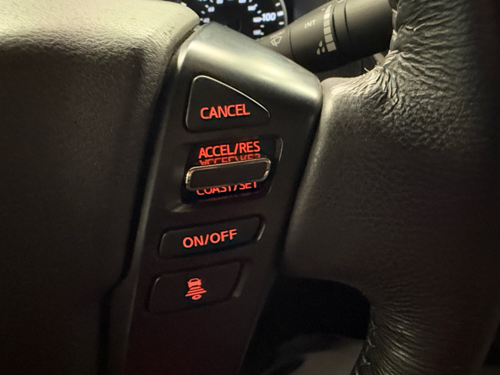 Used 2024 Nissan Frontier SV w/ Technology Package RWD image 40
