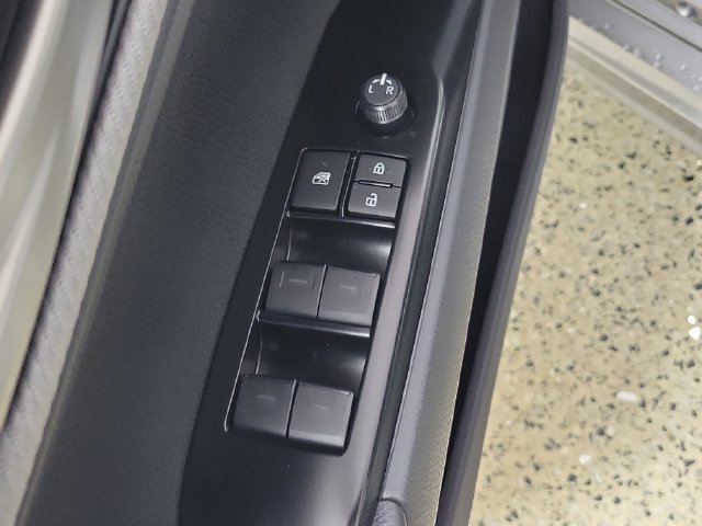 Used 2026 Toyota Camry SE w/ Convenience Package FWD image 21