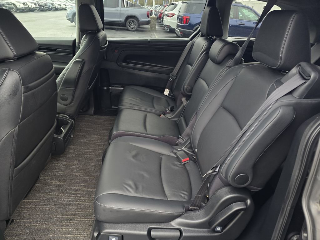Used 2023 Honda Odyssey Touring image 11