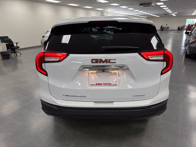 Used 2024 GMC Terrain SLE AWD/4WD image 6