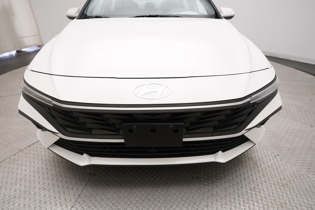 Used 2024 Hyundai Elantra SEL FWD image 21