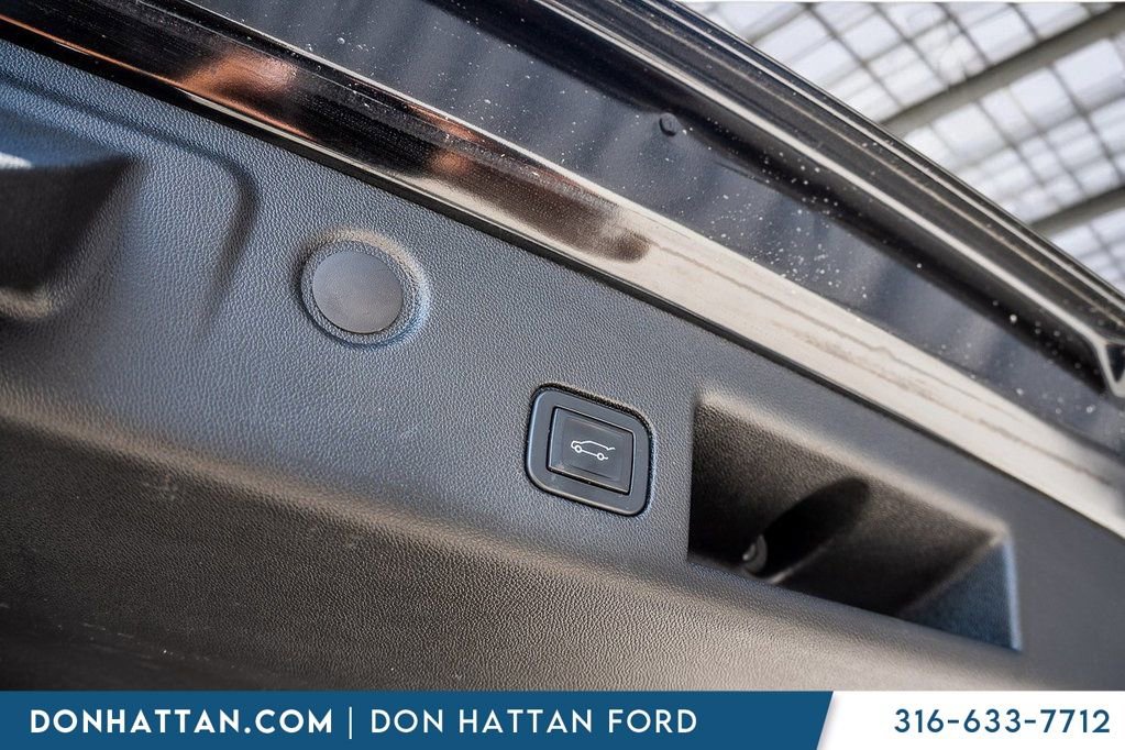 Used 2022 Chevrolet Equinox RS w/ LPO, Floor Liner Package image 30
