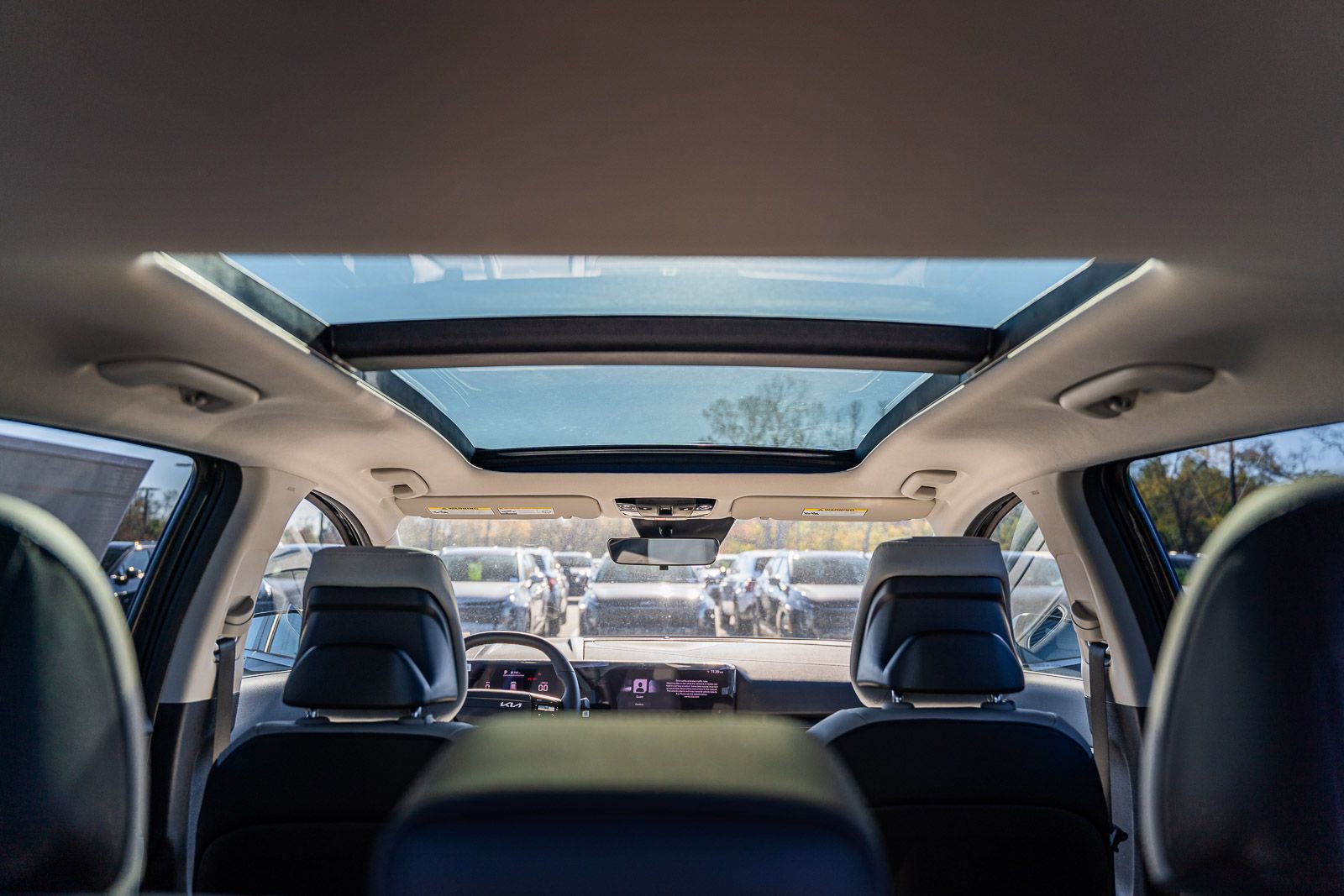 New 2026 Kia Sportage EX w/ EX Panorama Roof Package image 14