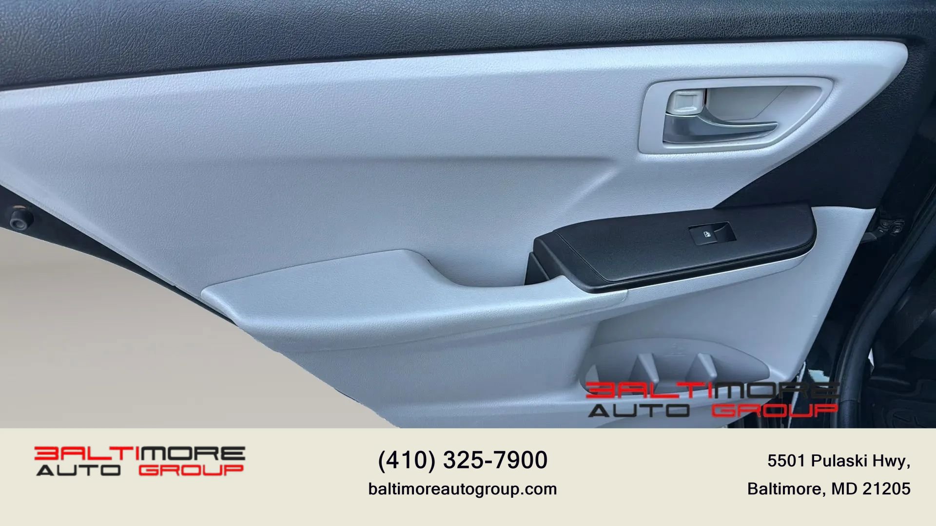Used 2017 Toyota Camry SE w/ Moonroof Package FWD image 20