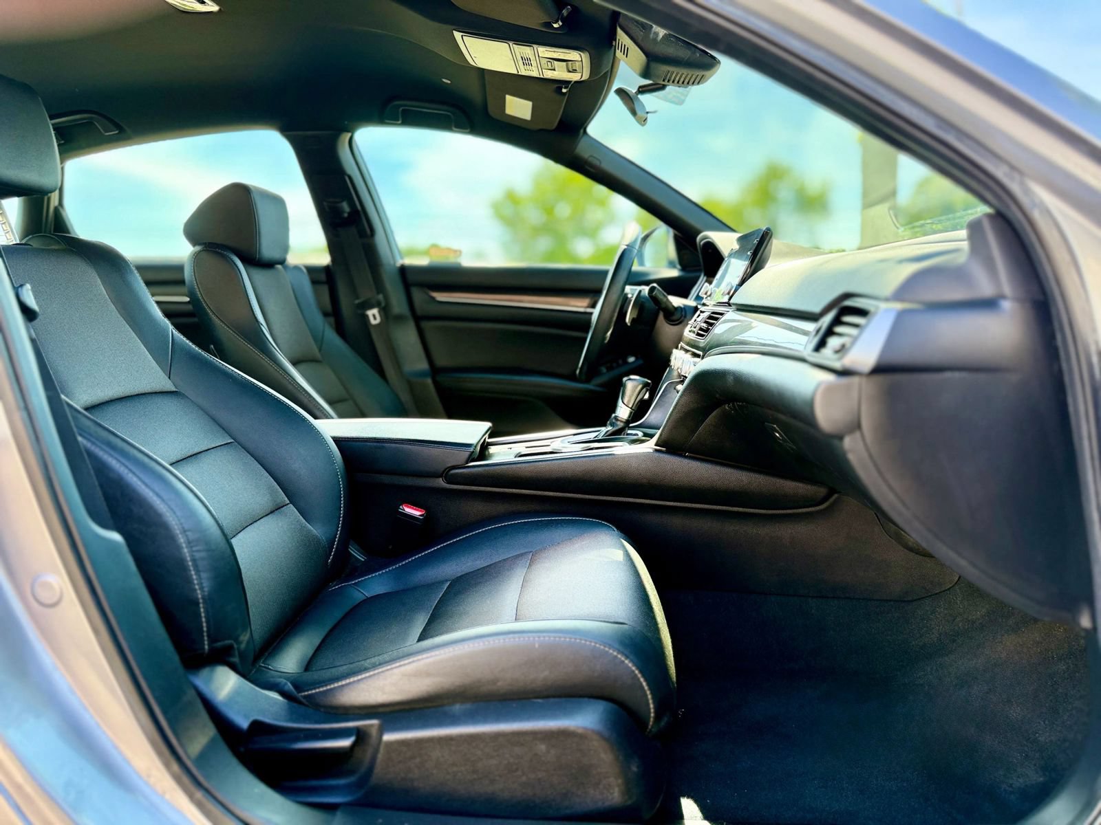 Used 2019 Honda Accord Sport image 13