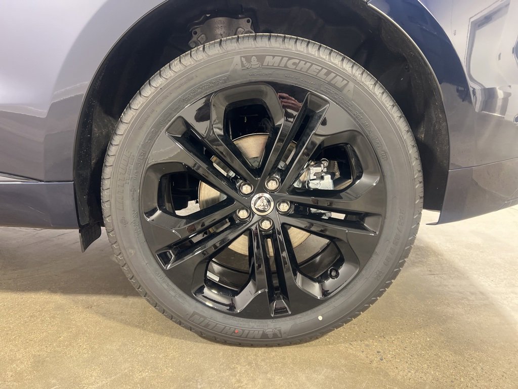 New 2026 Jaguar F-PACE R-Dynamic S image 30