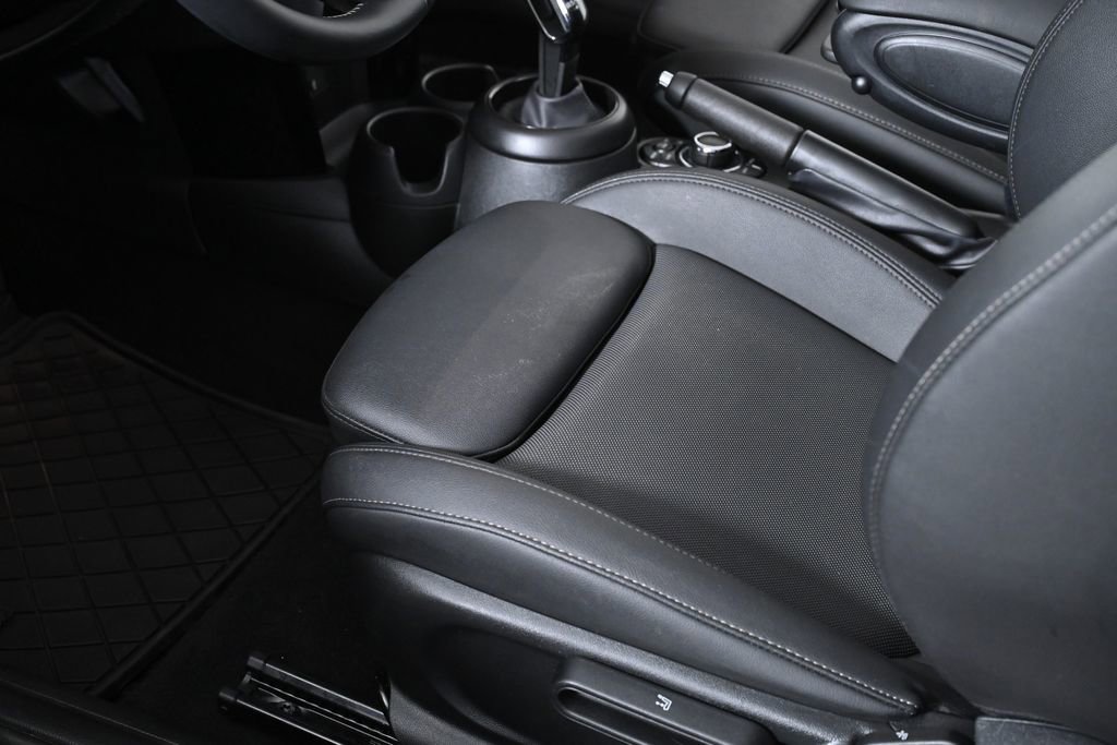 Certified 2024 MINI Cooper S FWD image 28