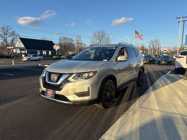 Used 2017 Nissan Rogue SV FWD image 7