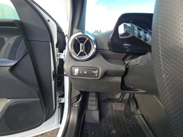 New 2026 Chevrolet Blazer EV LT AWD/4WD image 17