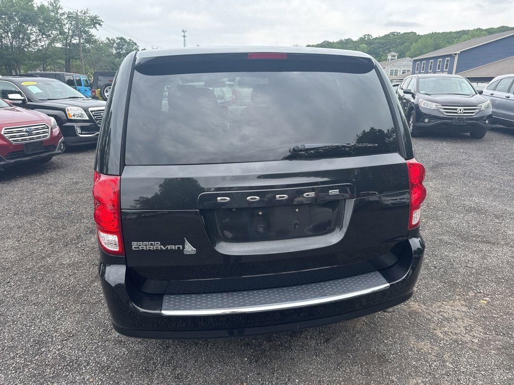 Used 2019 Dodge Grand Caravan SE image 12