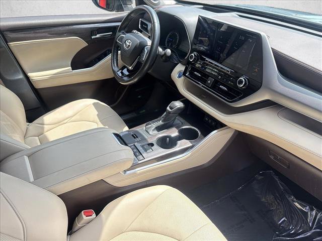 Used 2021 Toyota Highlander Limited AWD/4WD image 29
