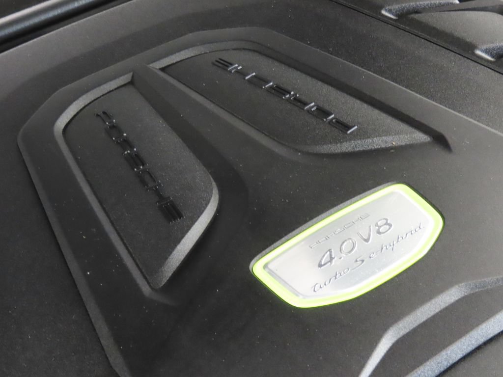 Certified 2023 Porsche Cayenne Turbo S AWD/4WD image 53