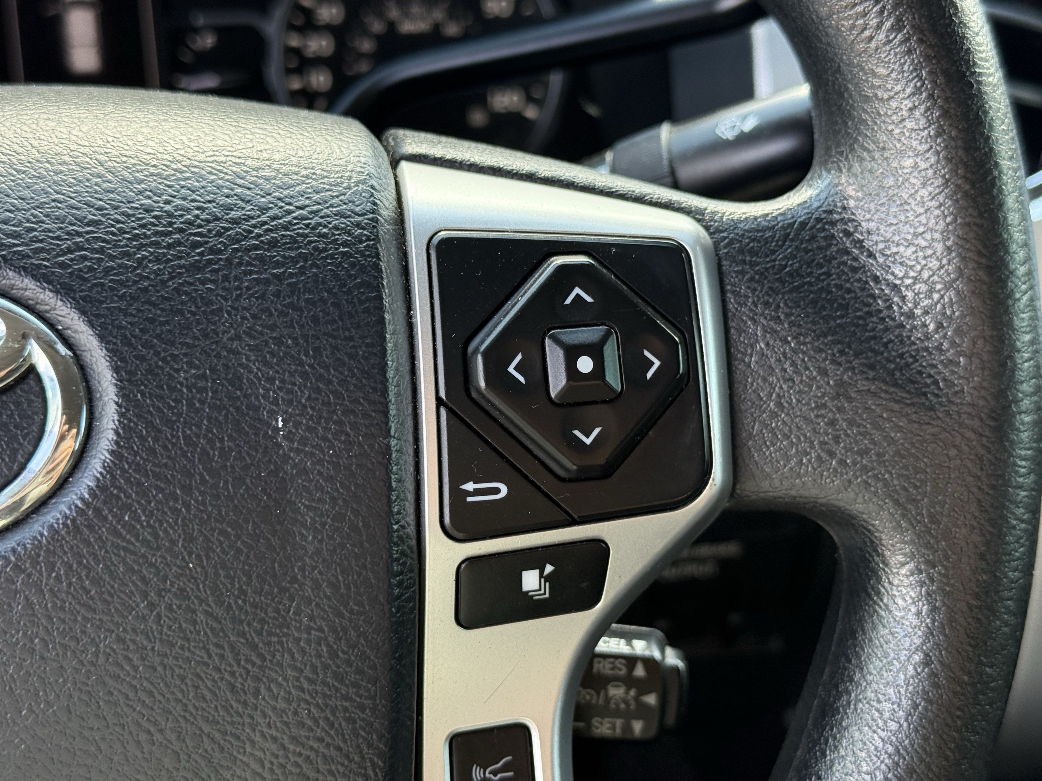 Used 2018 Toyota Tundra SR5 w/ TRD Off Road Package RWD image 17