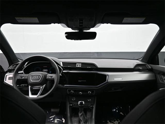 New 2025 Audi Q3 2.0T Premium image 10
