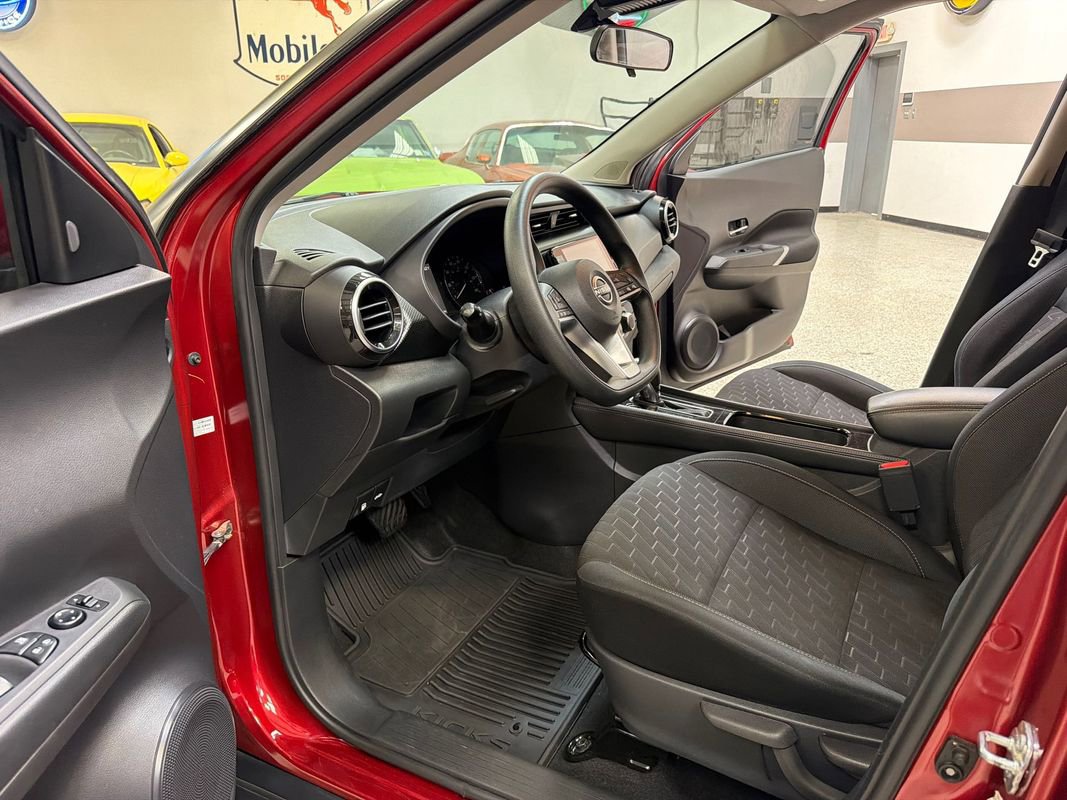 Used 2023 Nissan Kicks SV FWD image 23