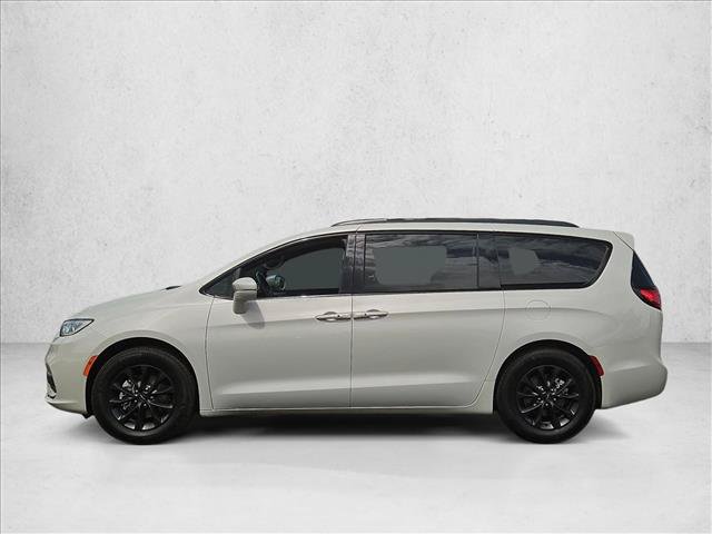 Used 2021 Chrysler Pacifica Touring FWD image 9