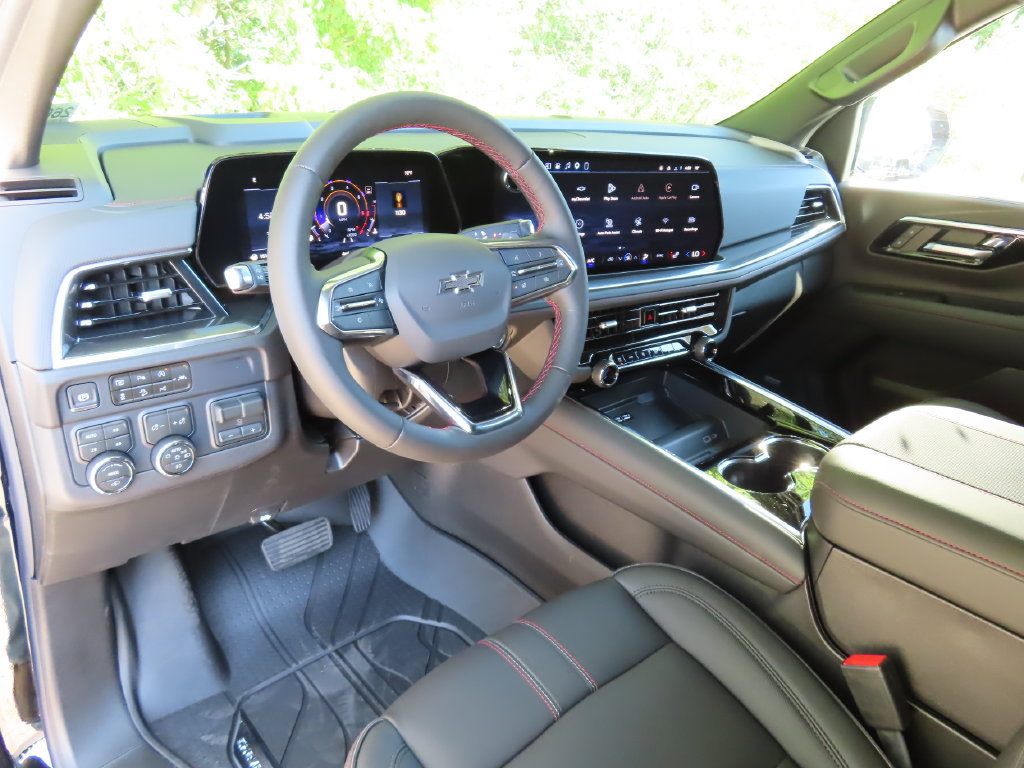 New 2026 Chevrolet Suburban RST AWD/4WD image 24