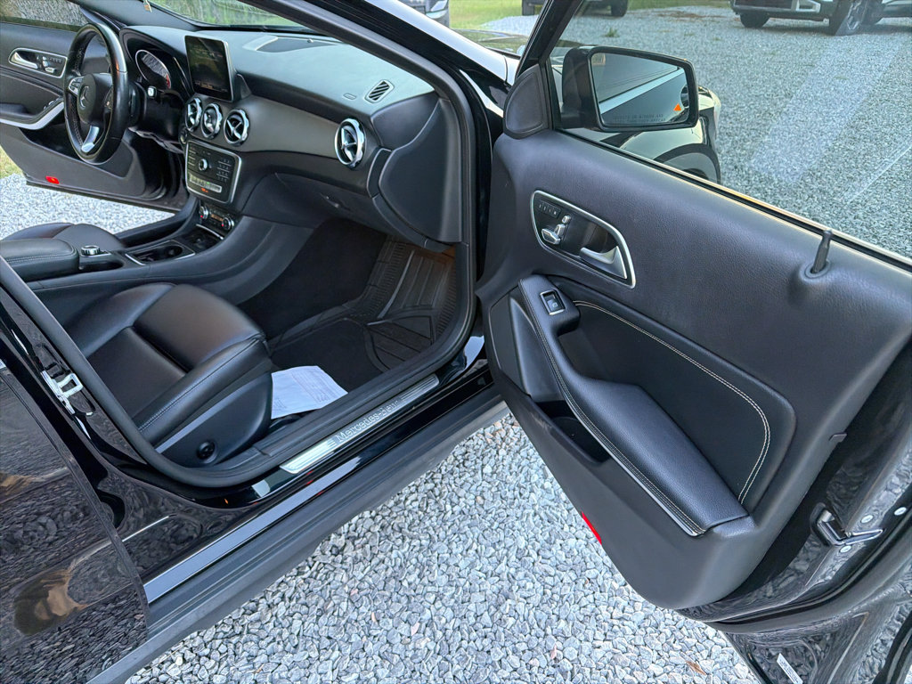 Used 2018 Mercedes-Benz GLA 250 image 23