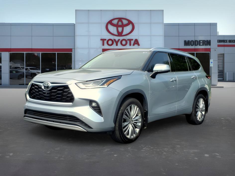 Used 2022 Toyota Highlander Platinum AWD/4WD video 1