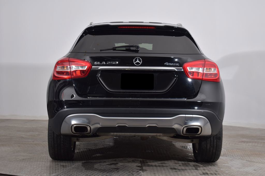 Used 2018 Mercedes-Benz GLA 250 4MATIC image 4