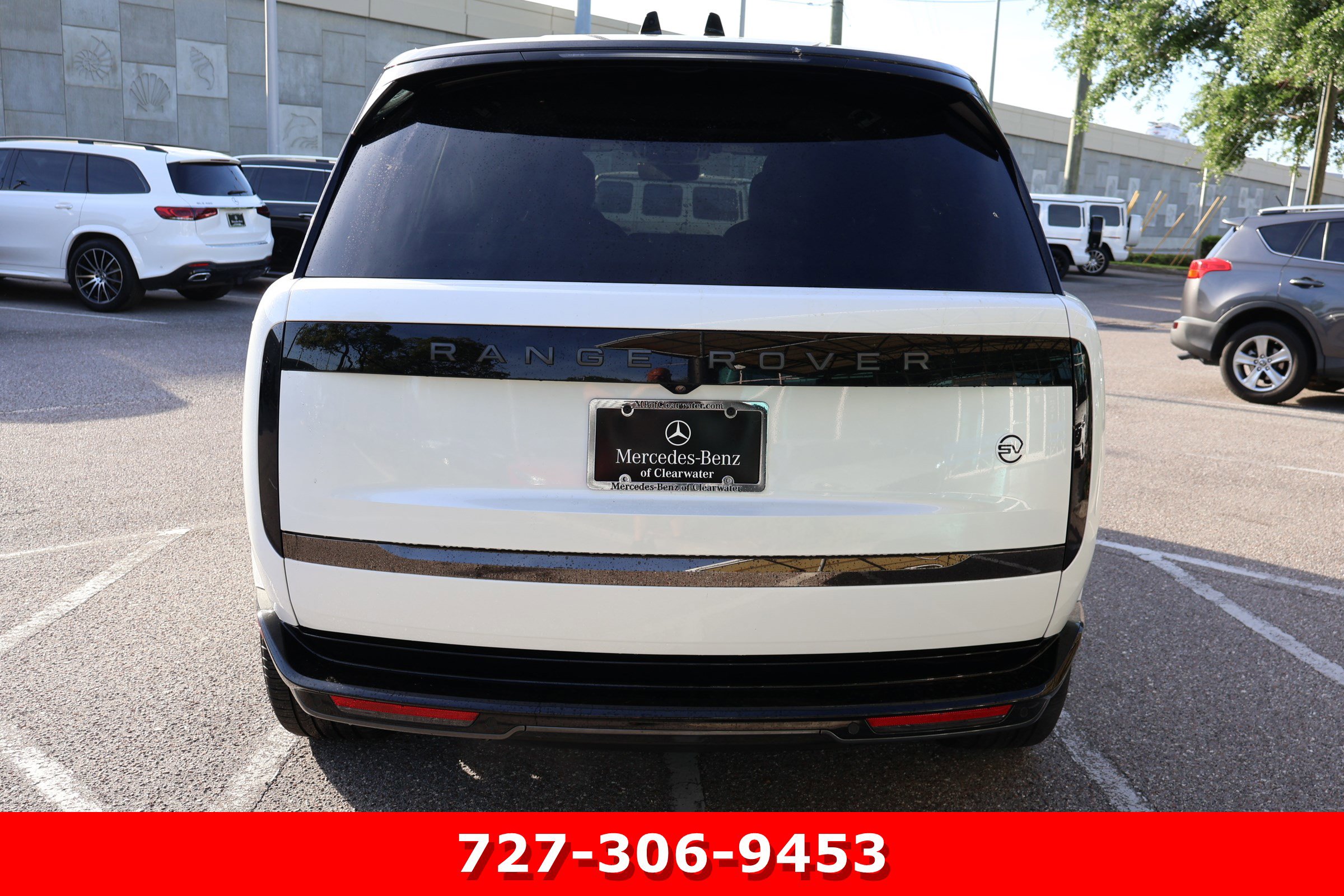 Used 2023 Land Rover Range Rover SV AWD/4WD image 8