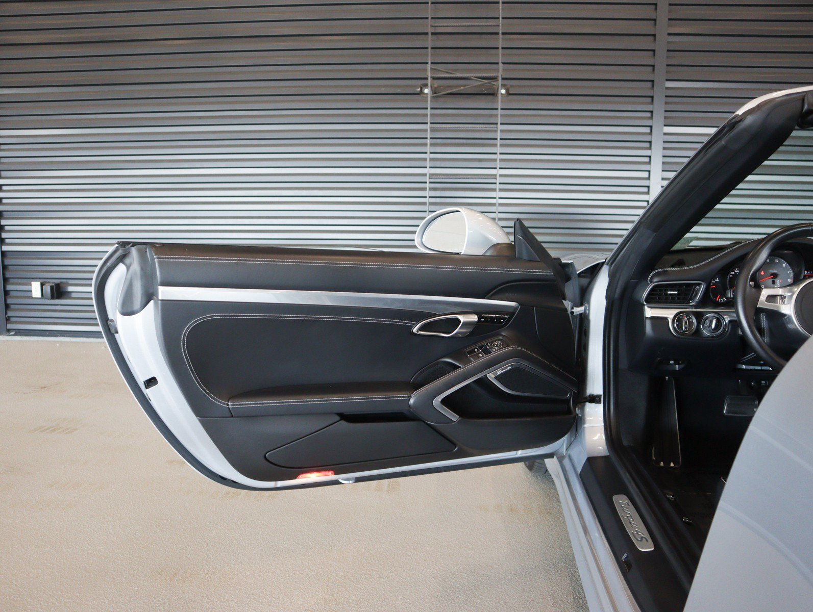 Used 2015 Porsche 911 Targa 4S AWD/4WD image 25