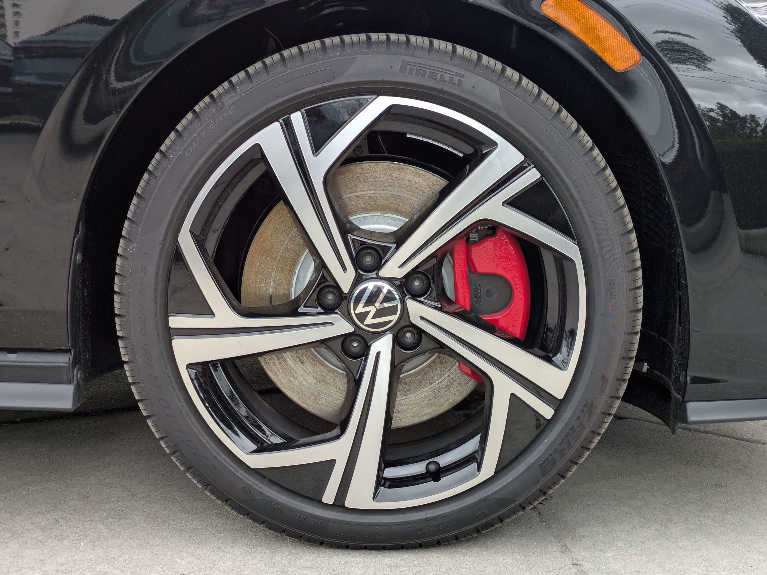 New 2026 Volkswagen GTI SE FWD image 11