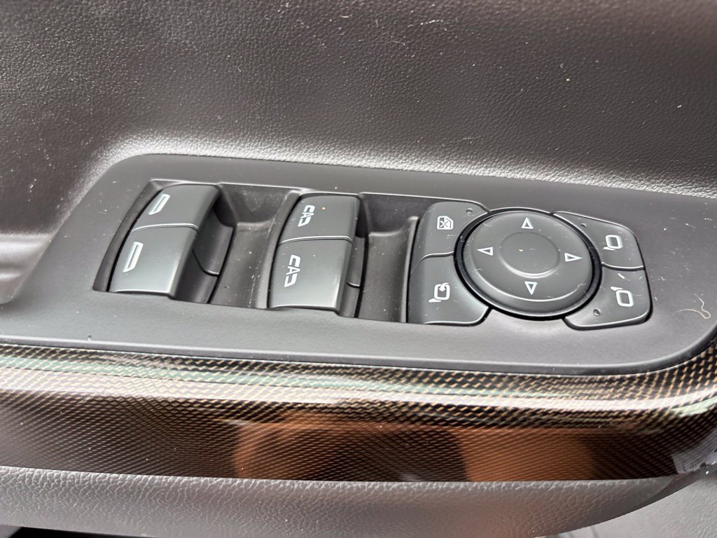 Used 2022 GMC Acadia AT4 w/ Technology Package AWD/4WD image 16
