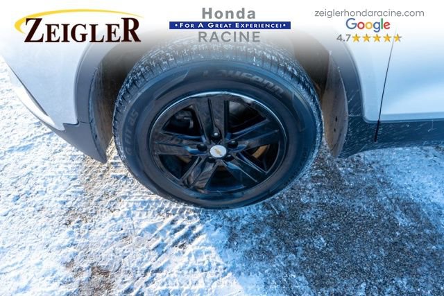 Used 2020 Chevrolet Trax LT w/ LT Convenience Package image 13