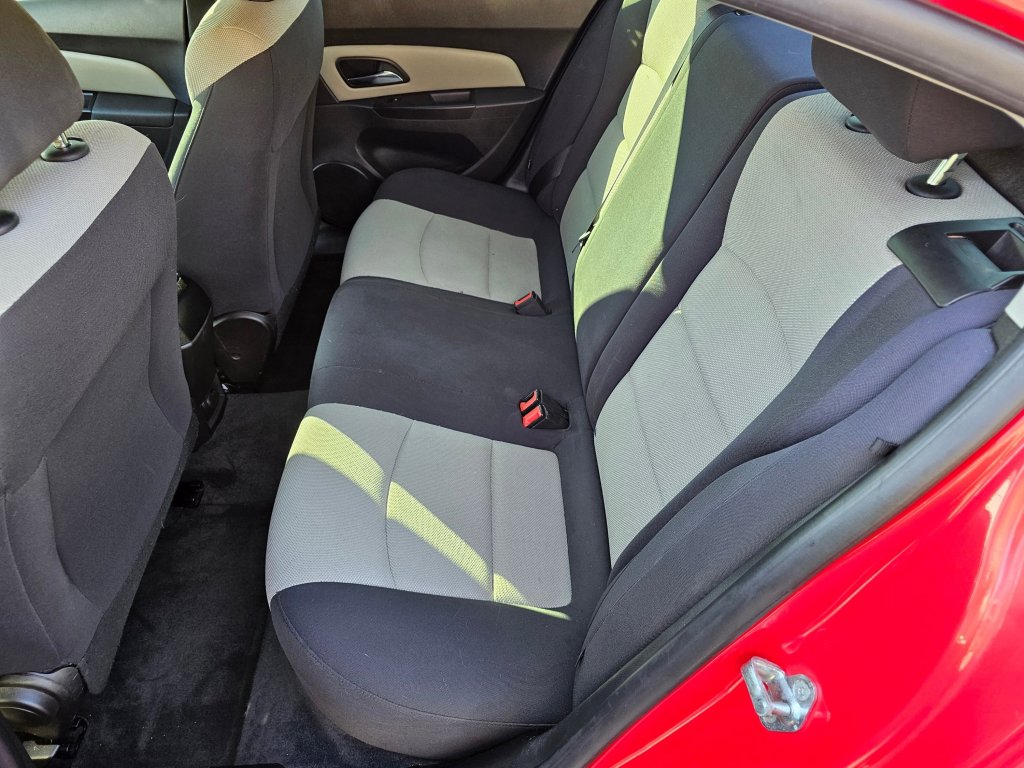 Used 2015 Chevrolet Cruze LS image 20