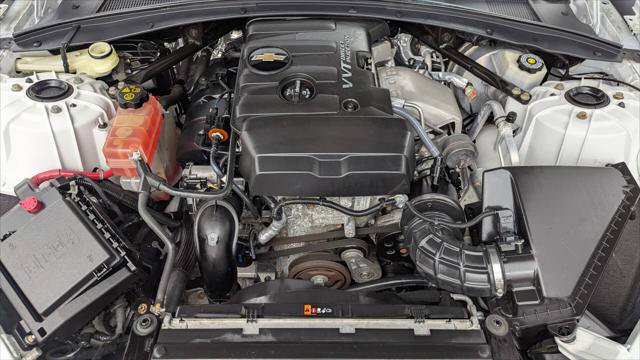 Used 2019 Chevrolet Camaro LT RWD image 27