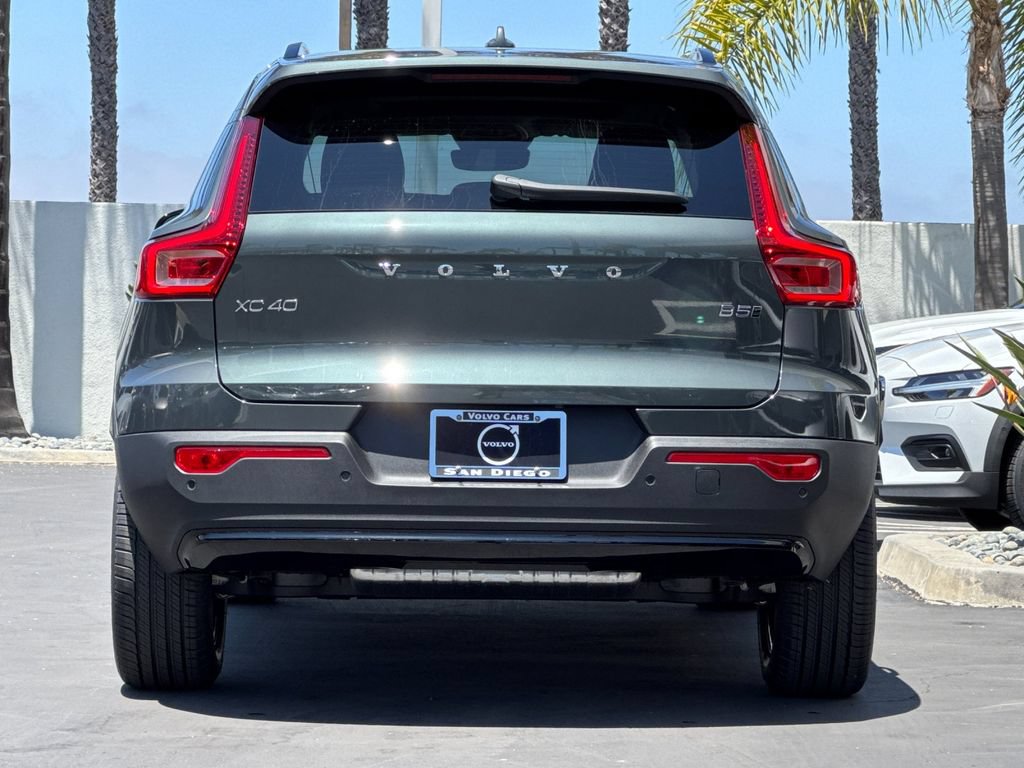 New 2026 Volvo XC40 B5 Core w/ Protection Package Premier AWD/4WD image 4