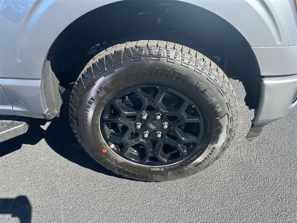 New 2025 Ford F150 XLT w/ Equipment Group 302A MID image 11