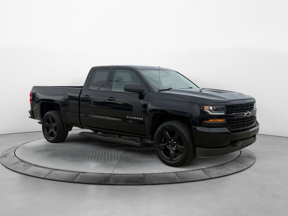 Used 2017 Chevrolet Silverado 1500 Custom w/ Rally 1 Edition image 1