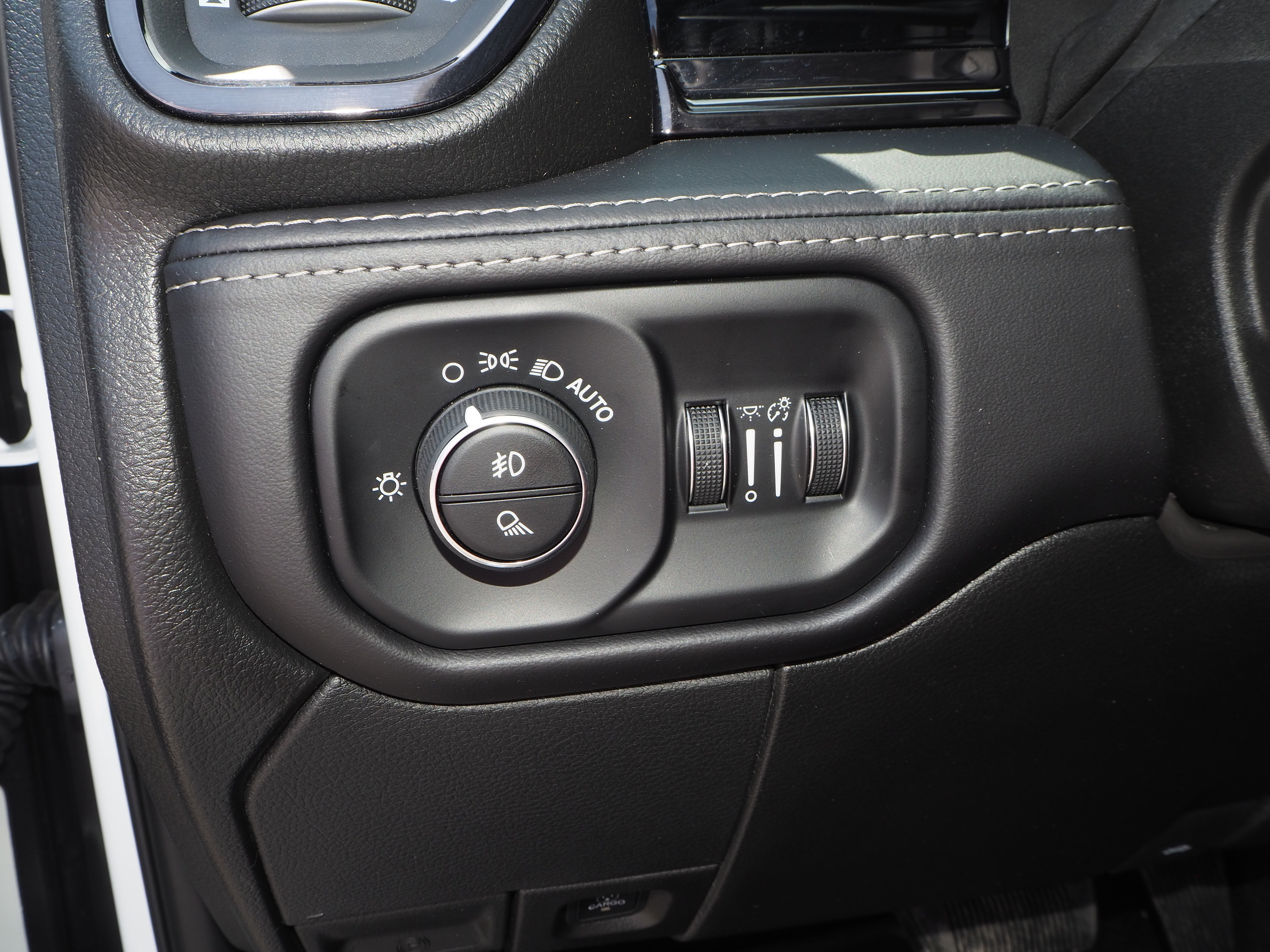 New 2025 RAM 2500 Limited image 28