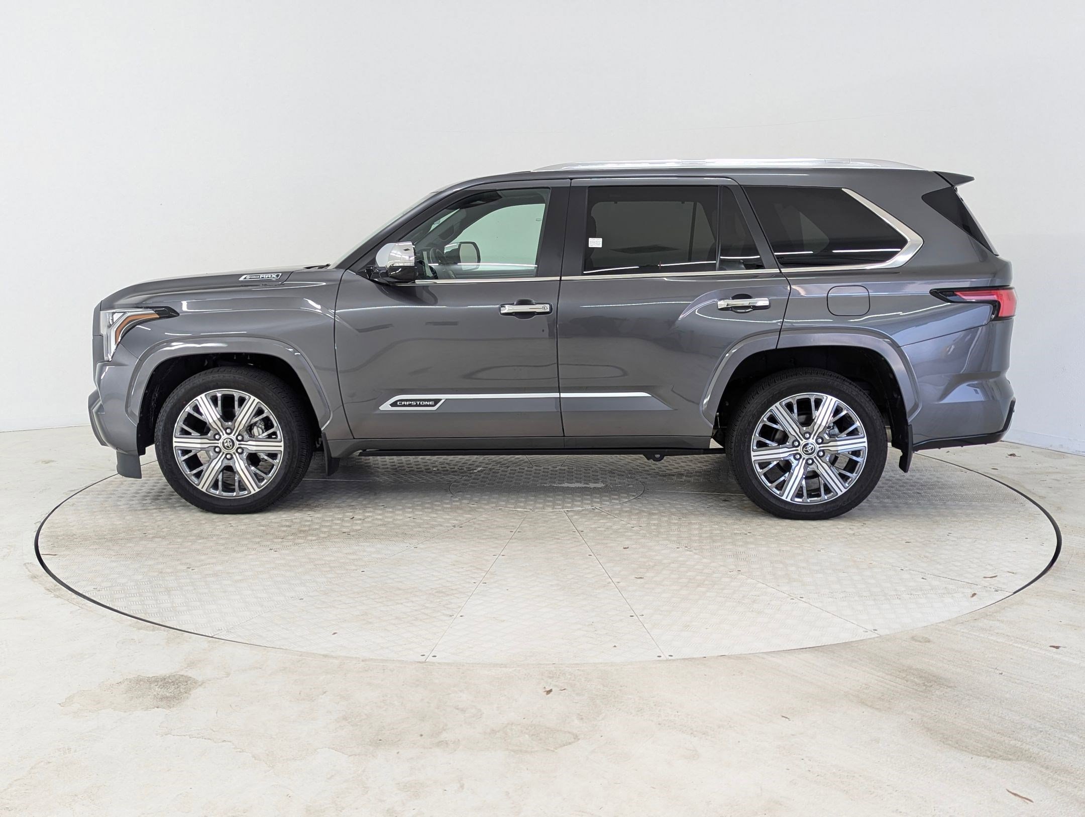 Used 2024 Toyota Sequoia Capstone image 2