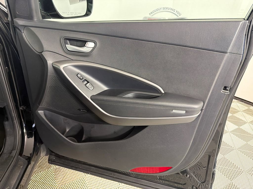 Used 2018 Hyundai Santa Fe Sport FWD image 16
