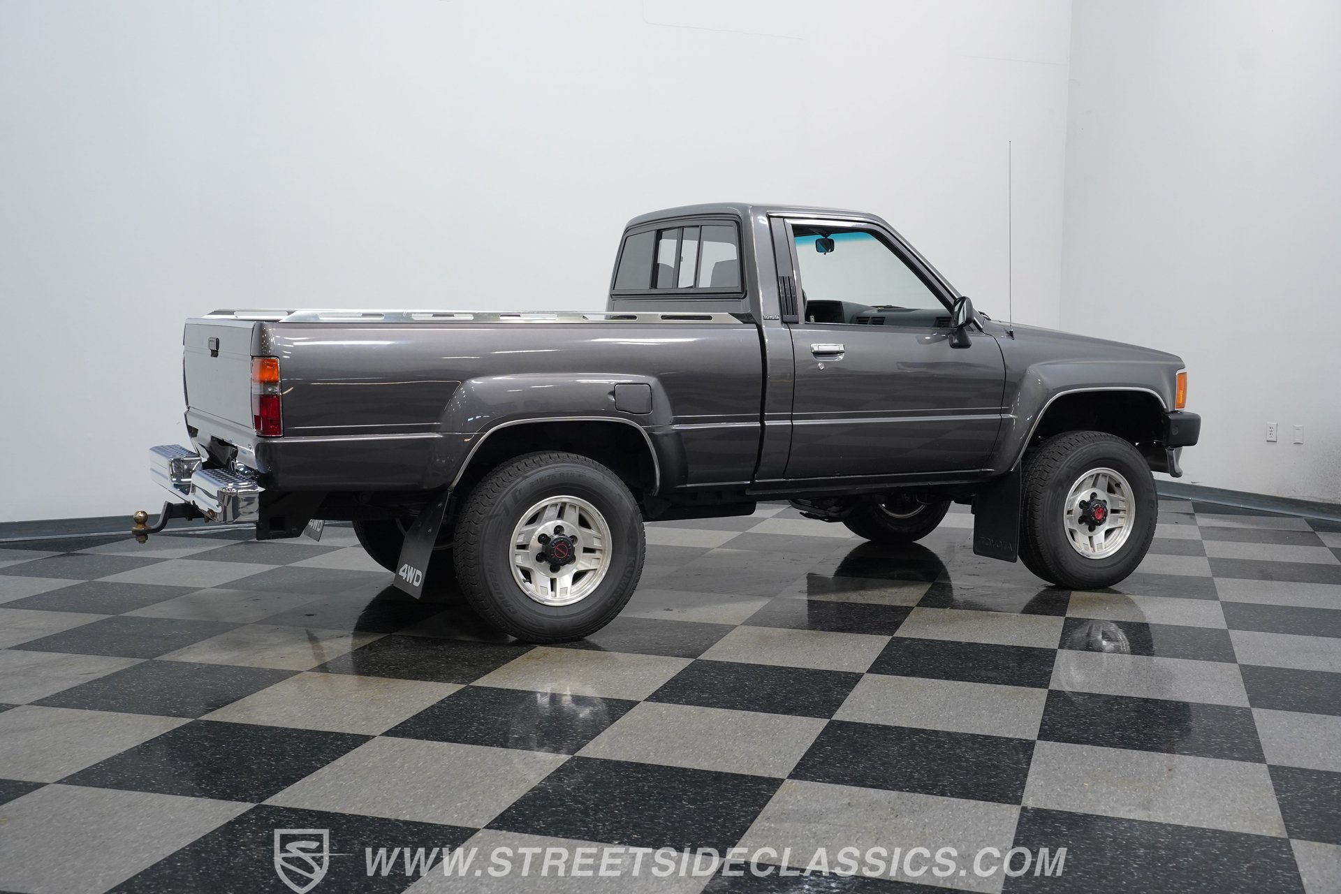 Used 1987 Toyota Pickup 4x4 Regular Cab image 14