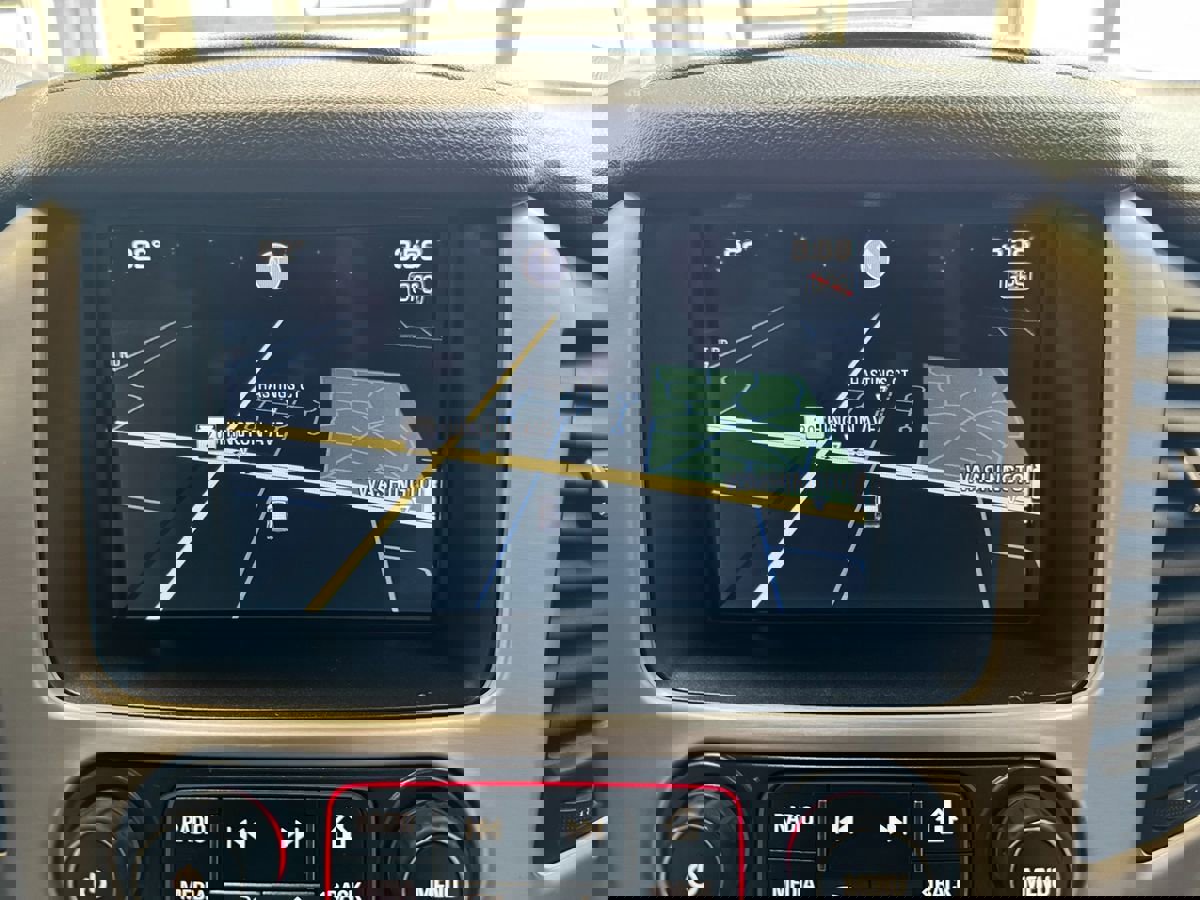 Used 2015 GMC Yukon Denali w/ Touring Package image 21