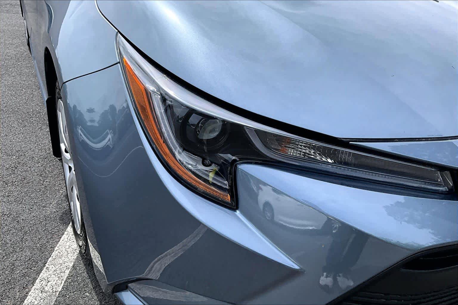 Used 2025 Toyota Corolla LE FWD image 27