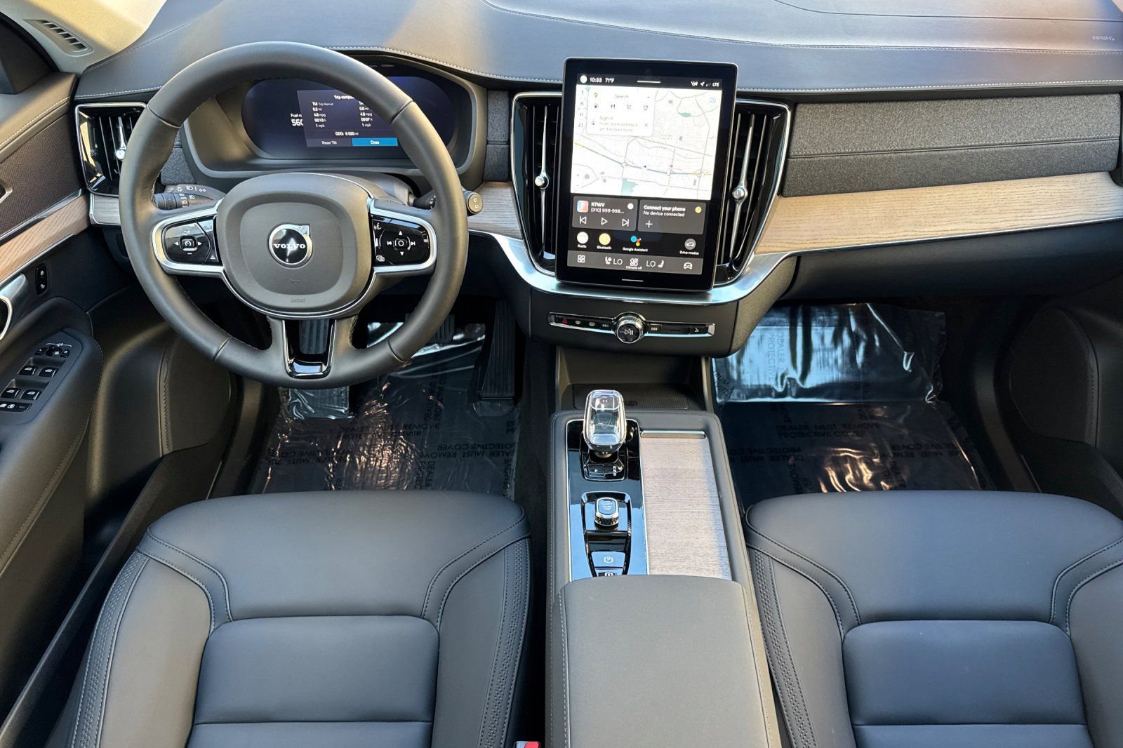 Used 2025 Volvo XC90 B6 Core w/ Protection Package Premier image 14