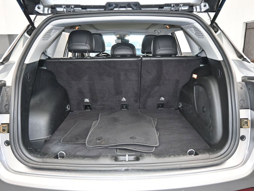 Used 2022 Jeep Compass Limited w/ Sun and Sound Group image 37