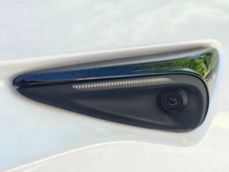 Used 2023 Tesla Model X image 32