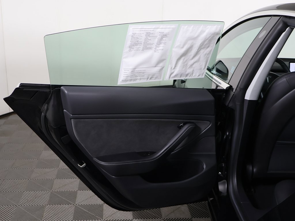 Used 2019 Tesla Model 3 Standard Range Plus image 23